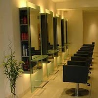 Options Hairdressing and Nails 305892 Image 0