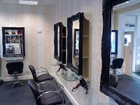 Shillings Hair Salon 315086 Image 1