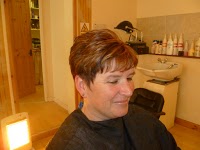 Donna Lewise Hair Emporium 314809 Image 9