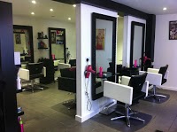 Loose Ends Unisex Hair Salon 297370 Image 0