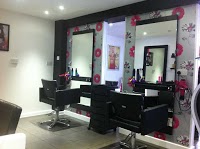 Loose Ends Unisex Hair Salon 297370 Image 1