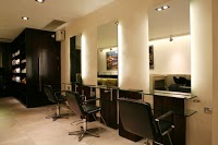 Smiths Salons 296071 Image 1